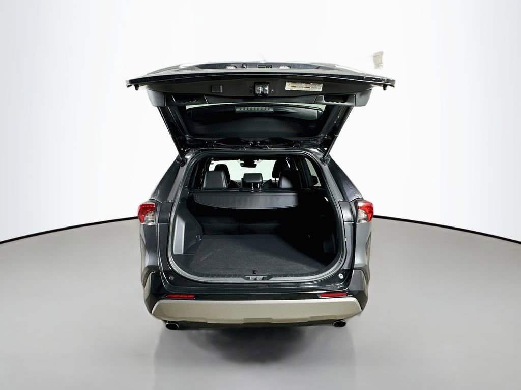 Used 2022 Toyota RAV4 XSE AWD/4WD image 32