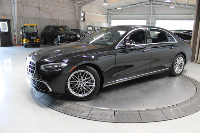 Used 2021 Mercedes-Benz S 580 4MATIC Sedan w/ Warmth & Comfort Package image 4