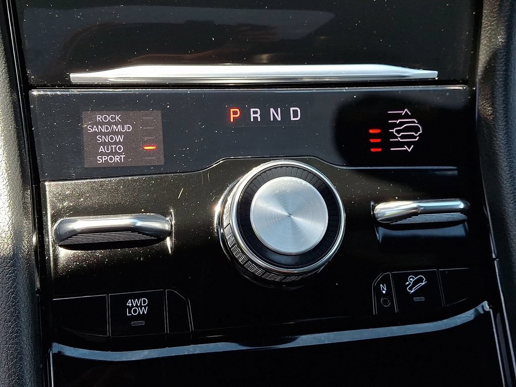Used 2022 Jeep Grand Cherokee L Overland w/ Advanced Protech Group III AWD/4WD image 19