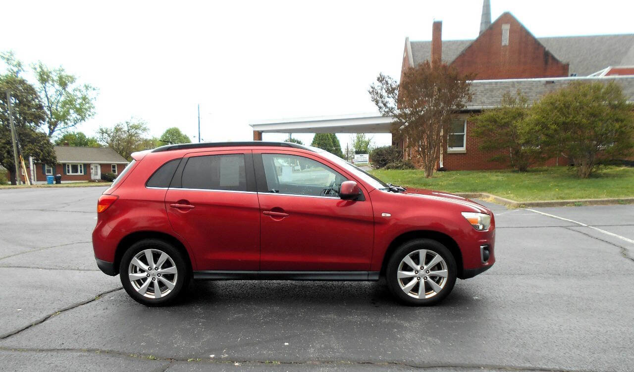 Used 2013 Mitsubishi Outlander Sport SE AWD/4WD image 5