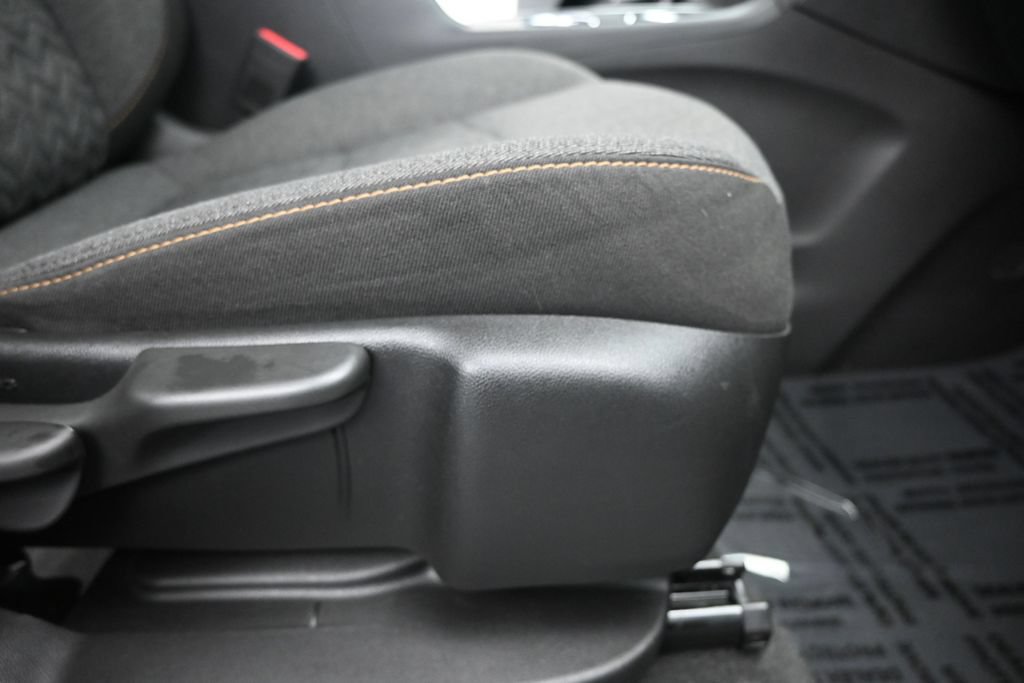 Used 2024 Chevrolet Equinox LT FWD image 12