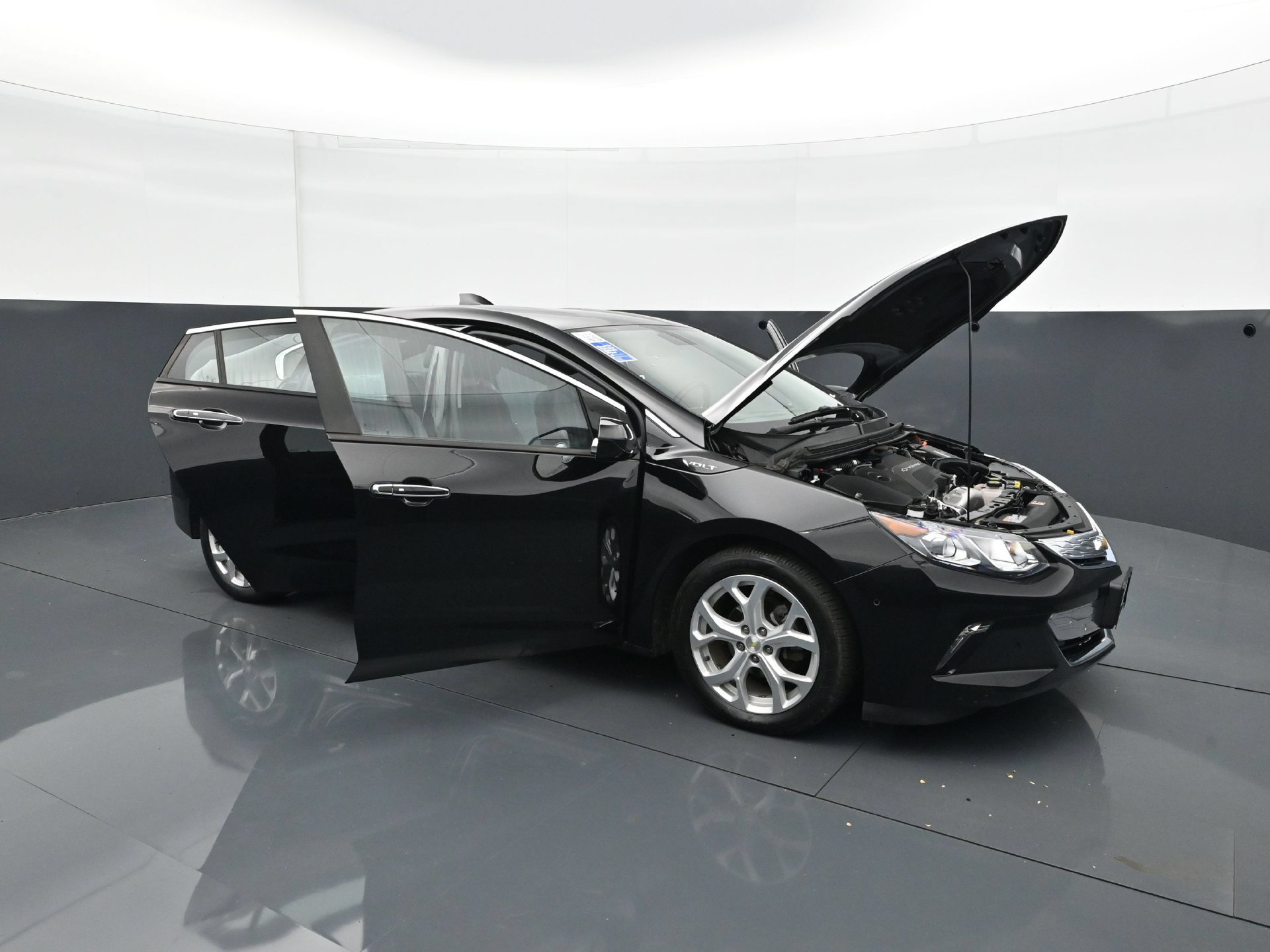 Used 2017 Chevrolet Volt Premier FWD image 33