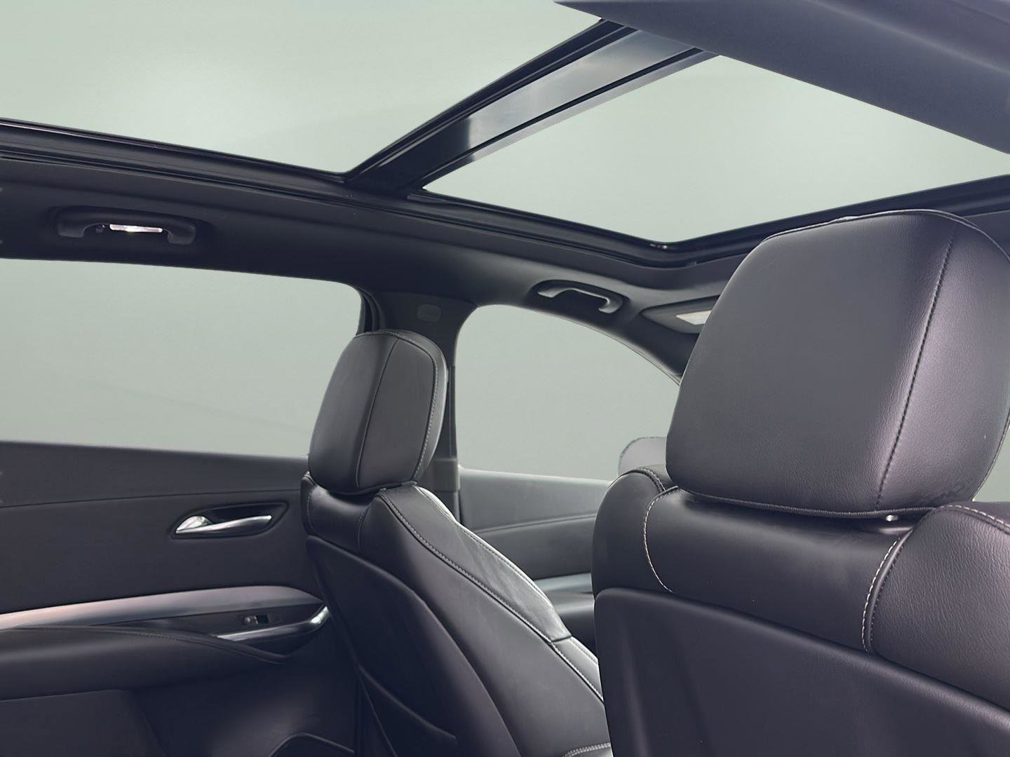 Used 2020 Cadillac XT4 Premium Luxury image 30