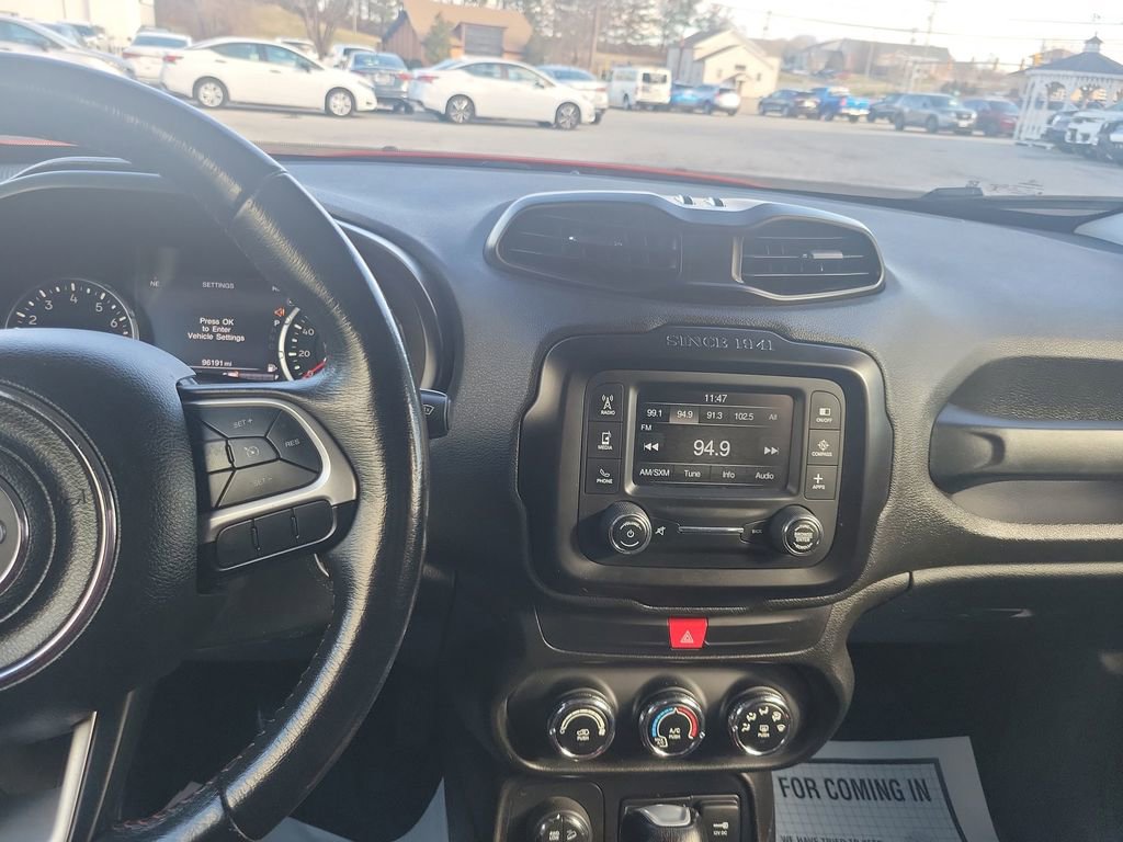 Used 2017 Jeep Renegade Trailhawk image 13