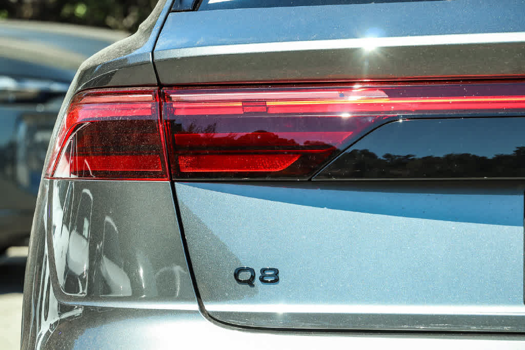 New 2027 Audi Q8 Premium Plus AWD/4WD image 9