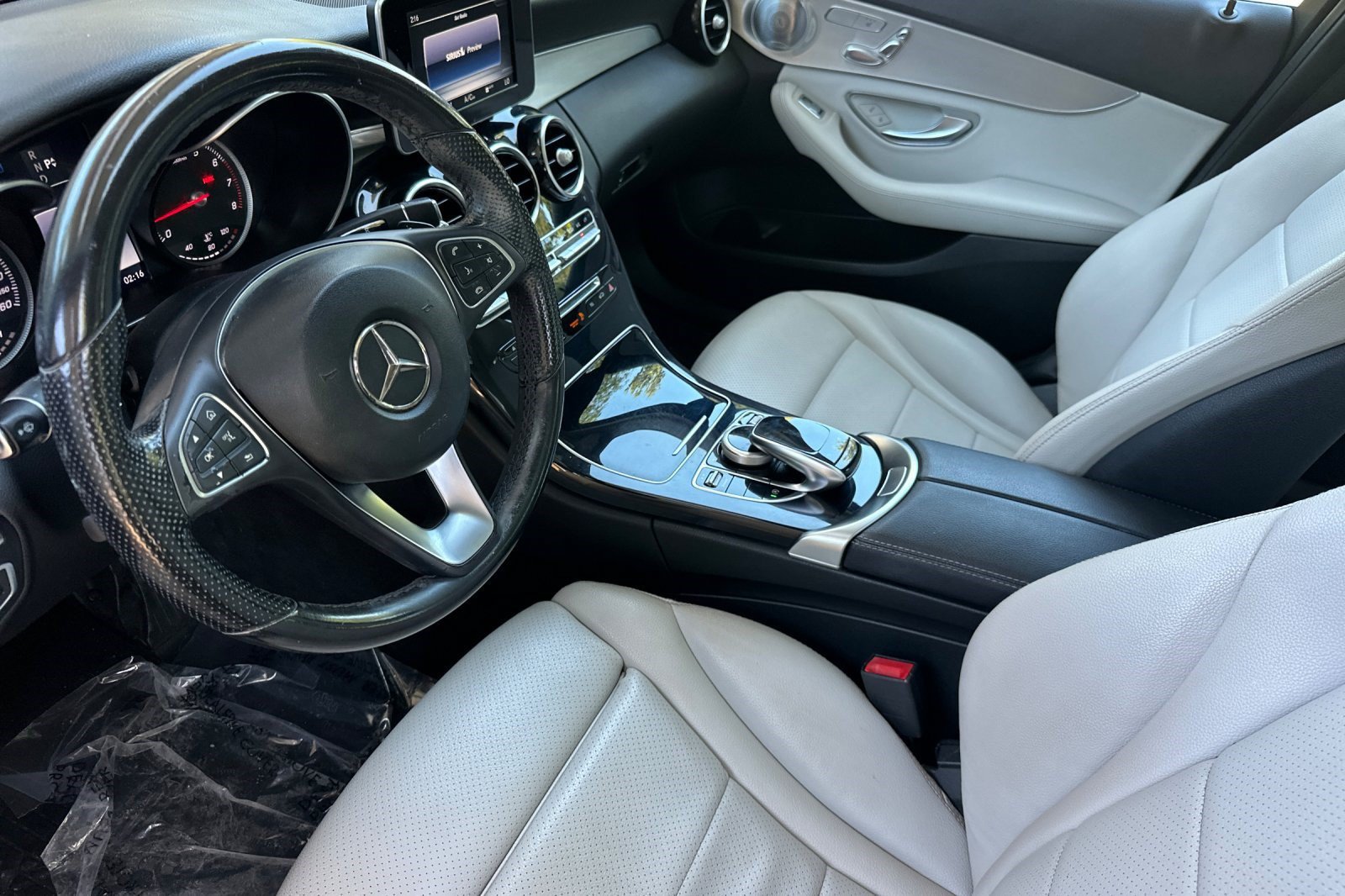 Used 2016 Mercedes-Benz C 300 Sedan image 4