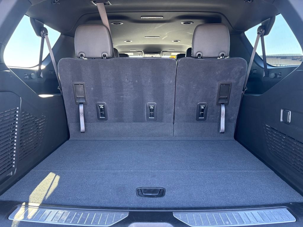 Certified 2025 Chevrolet Suburban Z71 image 25