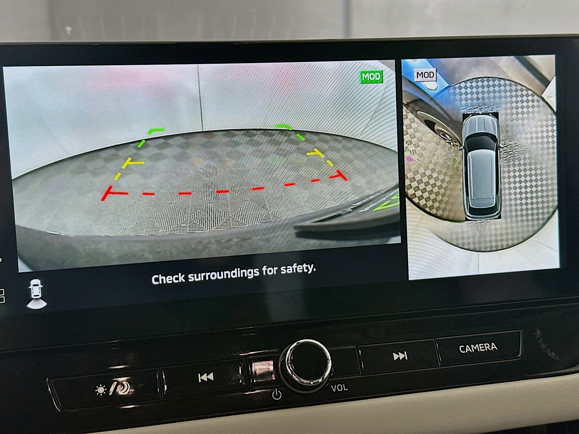 Used 2025 Mitsubishi Outlander SE AWD/4WD image 23