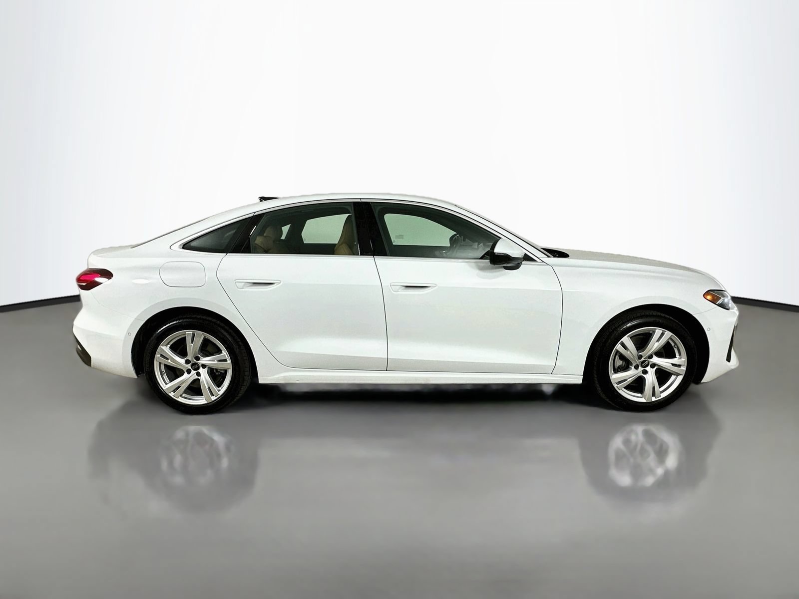 Used 2025 Audi A5 2.0T Premium Plus w/ Premium Plus AWD/4WD image 4