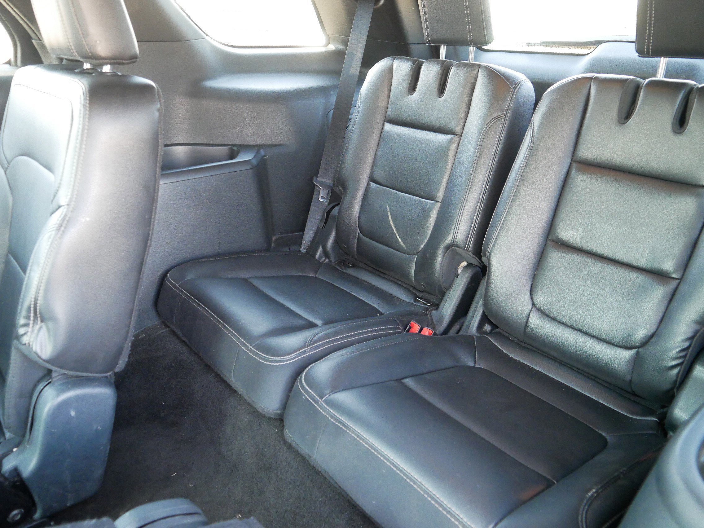 Used 2018 Ford Explorer Limited w/ Equipment Group 301A AWD/4WD image 17