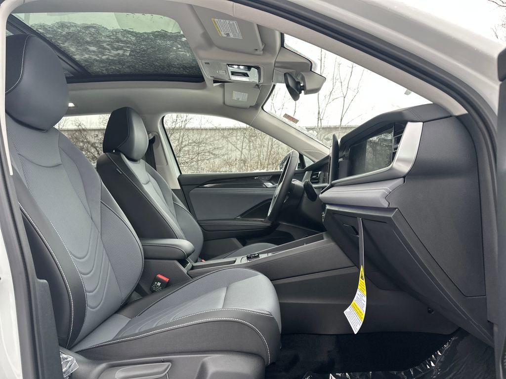 New 2026 Volkswagen Tiguan SE image 16