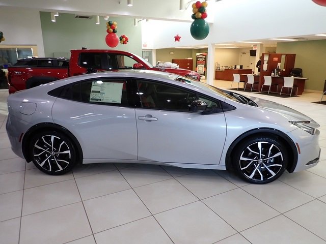 New 2026 Toyota Prius Plug-In Hybrid image 2