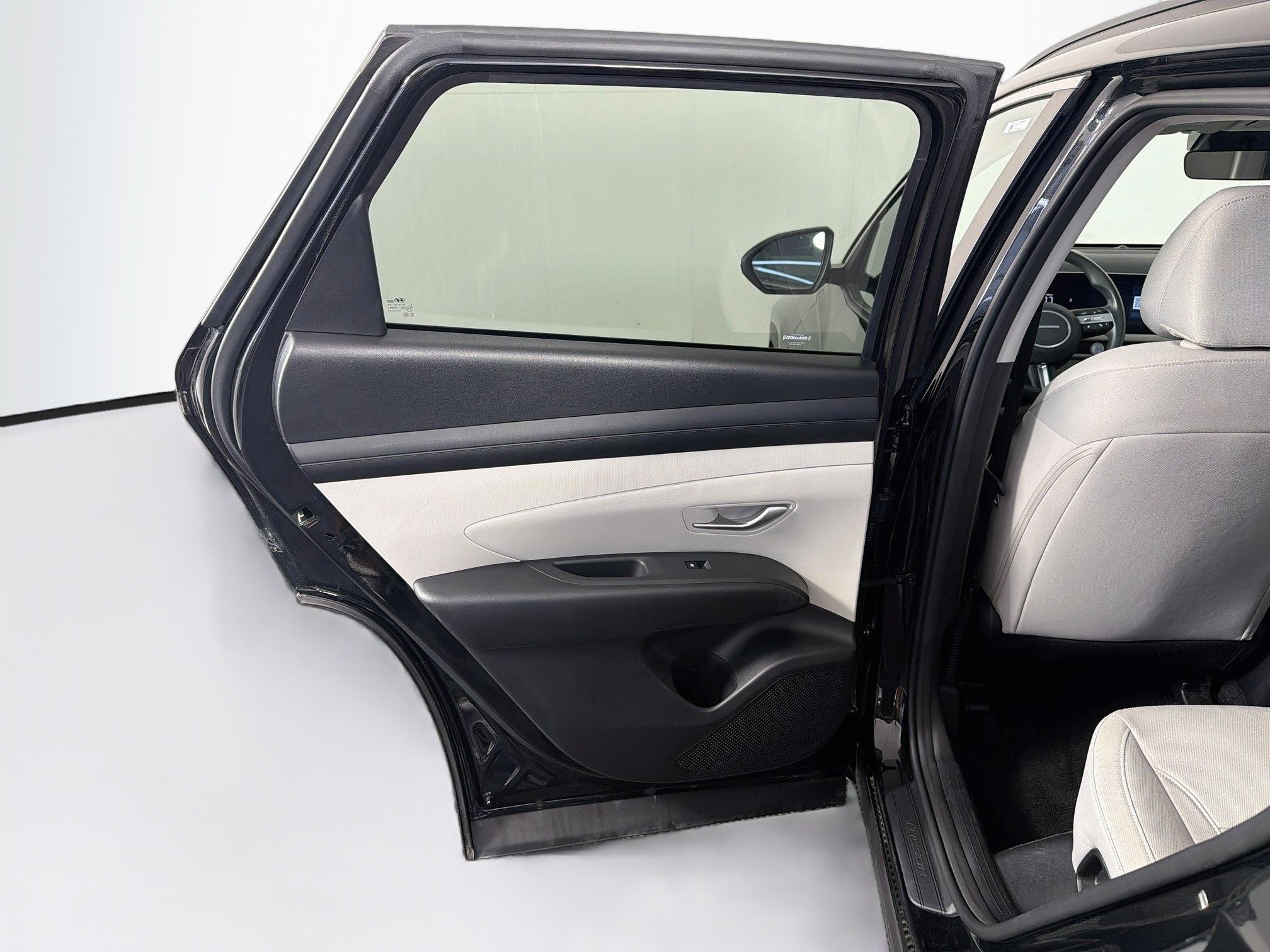 Used 2025 Hyundai Tucson SEL FWD image 27