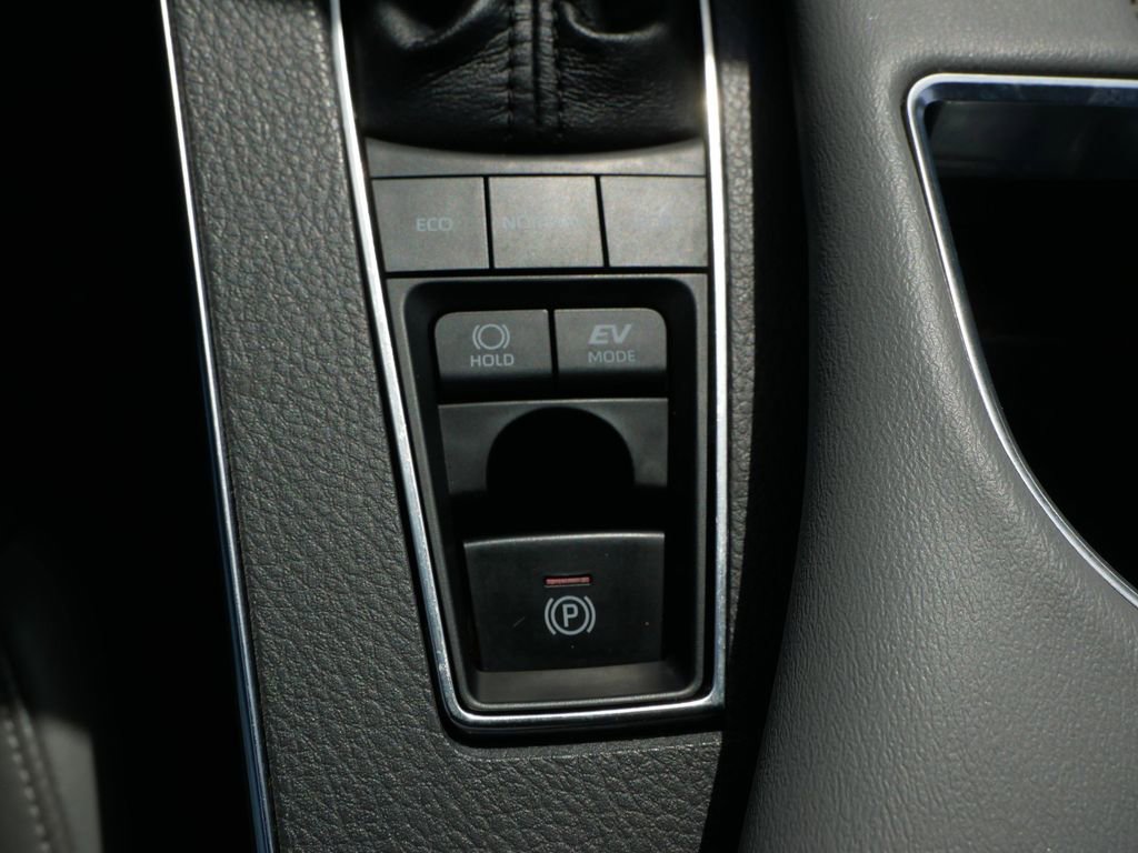 Used 2019 Toyota Avalon Limited w/ All Weather Liner Package FWD image 21