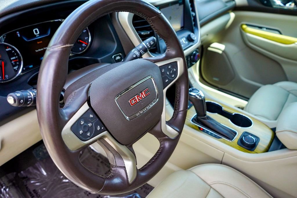 Used 2019 GMC Acadia Denali w/ Technology Package AWD/4WD image 9