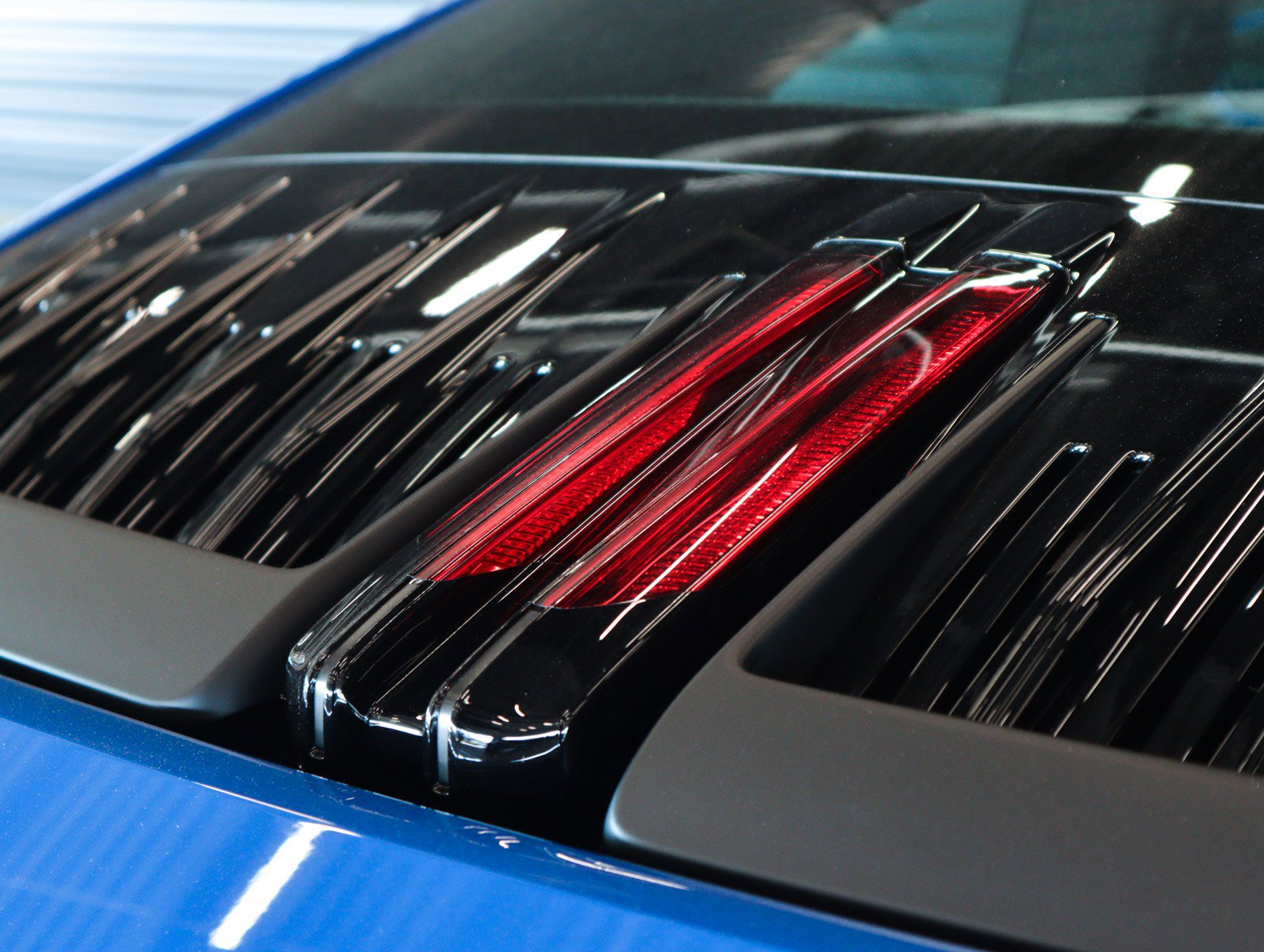 Certified 2025 Porsche 911 Carrera image 32