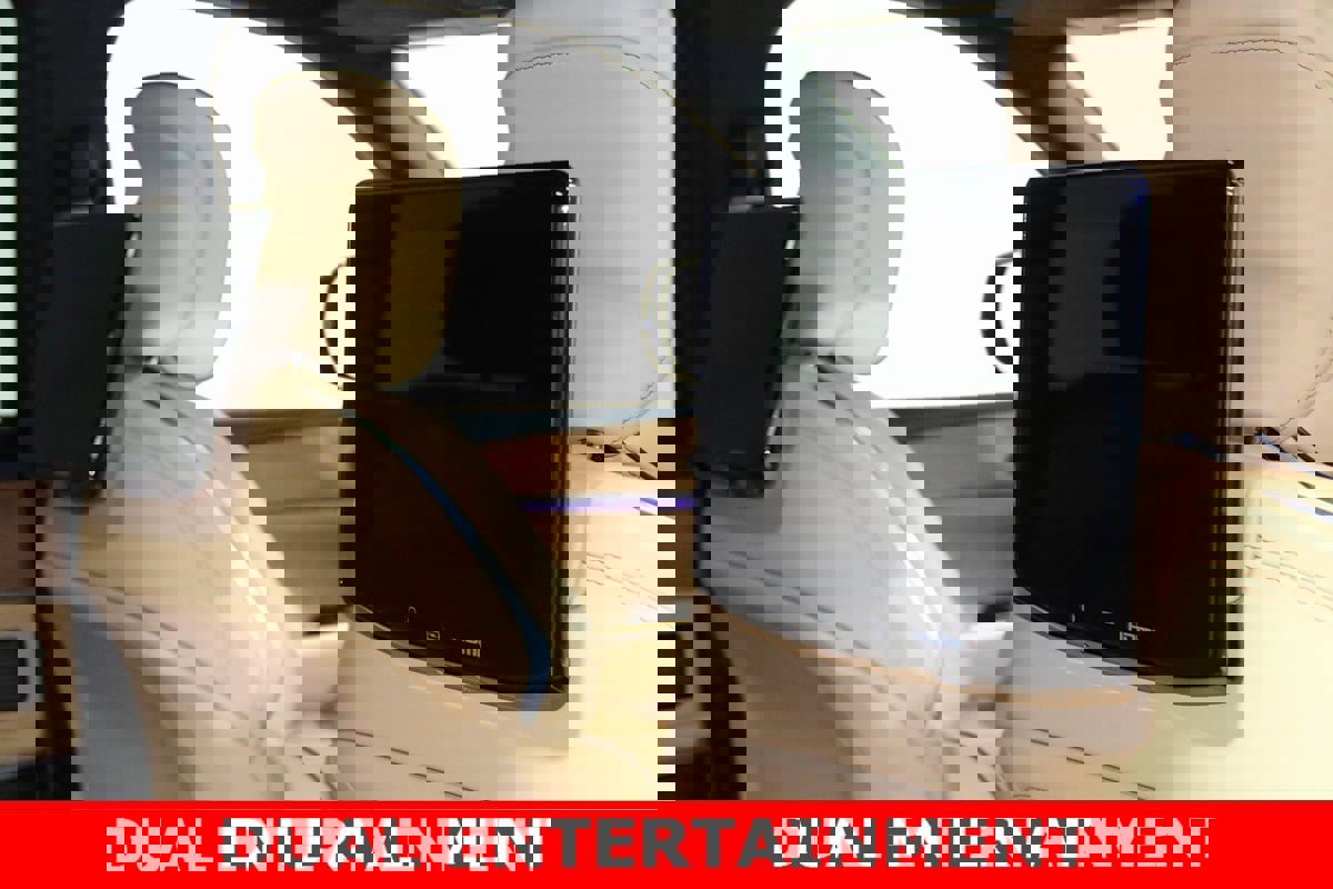 Used 2023 Jeep Grand Cherokee Summit image 16