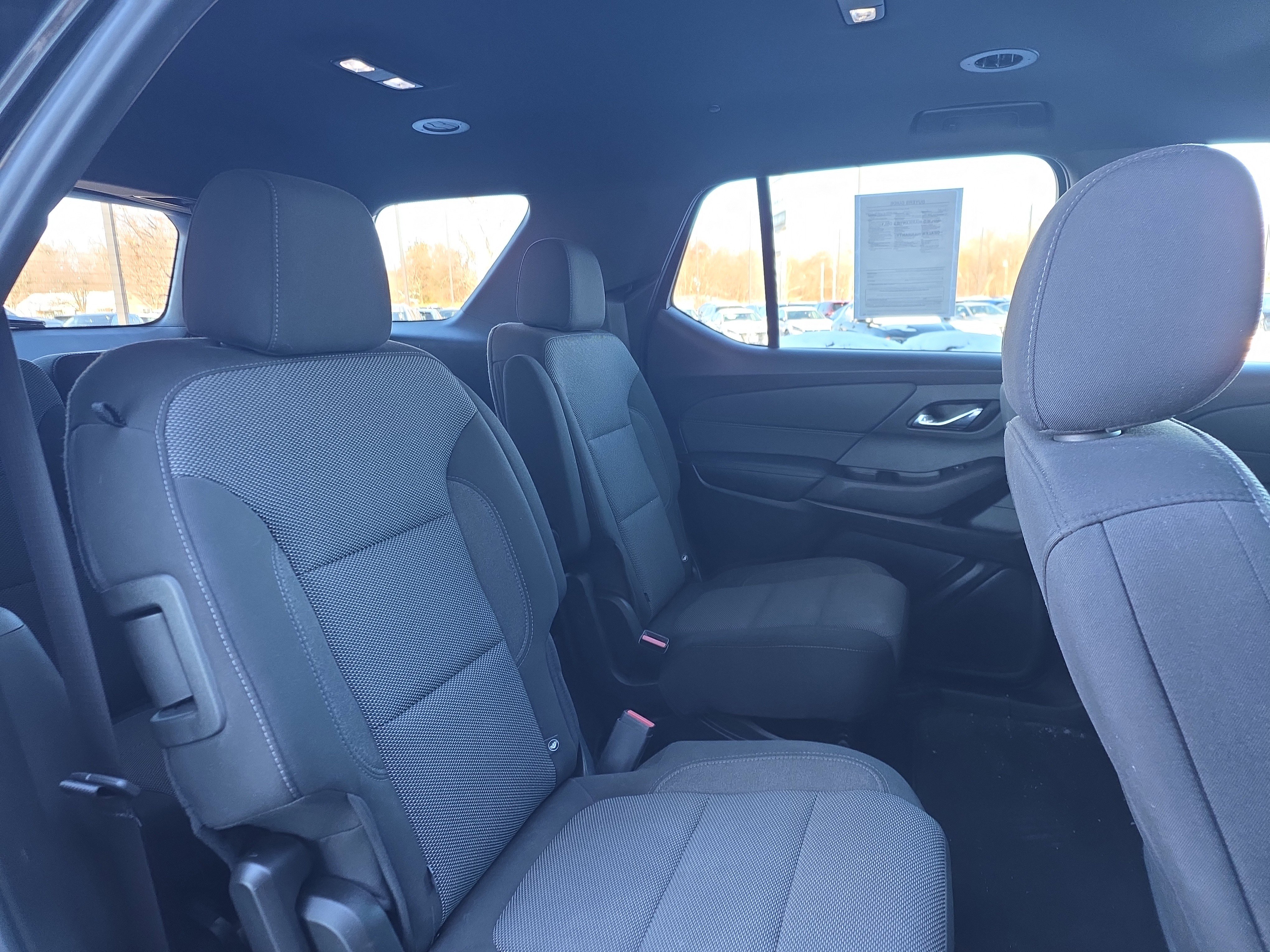 Used 2023 Chevrolet Traverse LT image 35