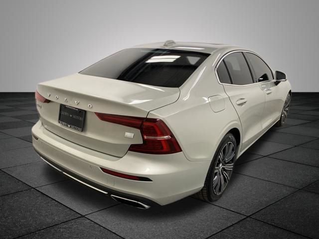 Used 2021 Volvo S60 T8 Inscription image 6