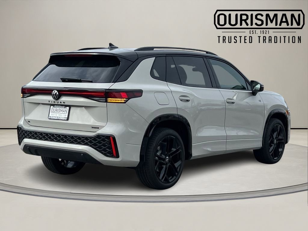 New 2026 Volkswagen Tiguan SE R-Line image 4