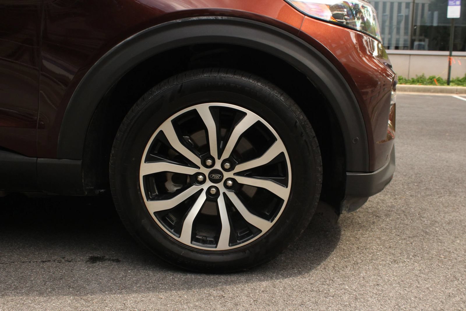 Used 2020 Ford Explorer ST w/ Premium Technology Package AWD/4WD image 4