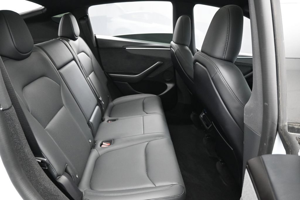 Used 2026 Tesla Model Y Long Range AWD/4WD image 28