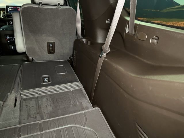Used 2023 GMC Yukon XL SLT w/ SLT Luxury Package image 69