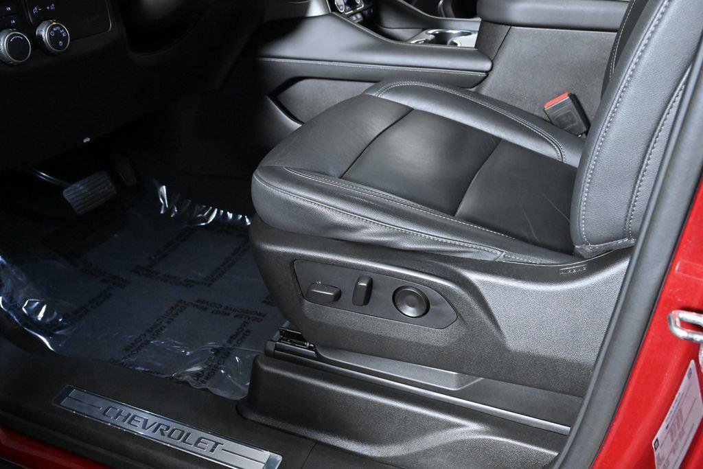 Used 2021 Chevrolet Tahoe Z71 w/ Luxury Package image 32