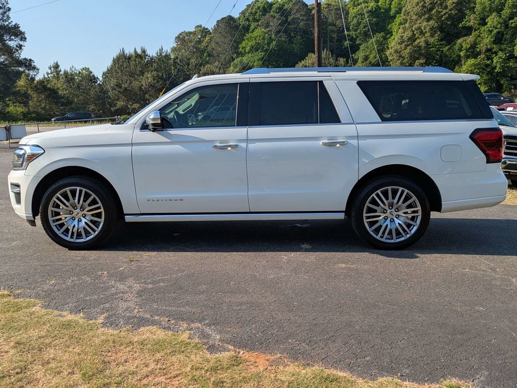 Used 2023 Ford Expedition Max Platinum RWD image 3
