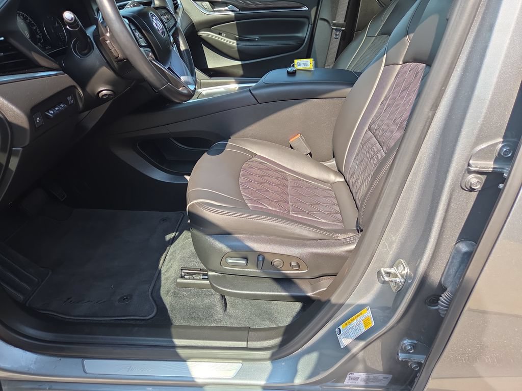 Certified 2023 Buick Enclave Avenir w/ Avenir Technology Package AWD/4WD image 27
