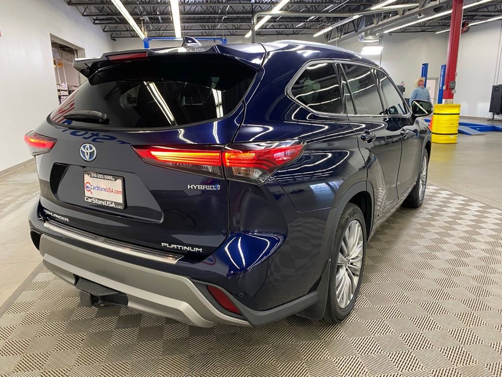 Used 2022 Toyota Highlander Platinum image 10