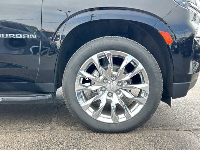 Used 2021 Chevrolet Suburban High Country AWD/4WD image 17