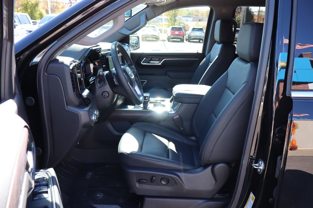Used 2025 GMC Sierra 1500 SLT w/ SLT Premium Plus Package image 15