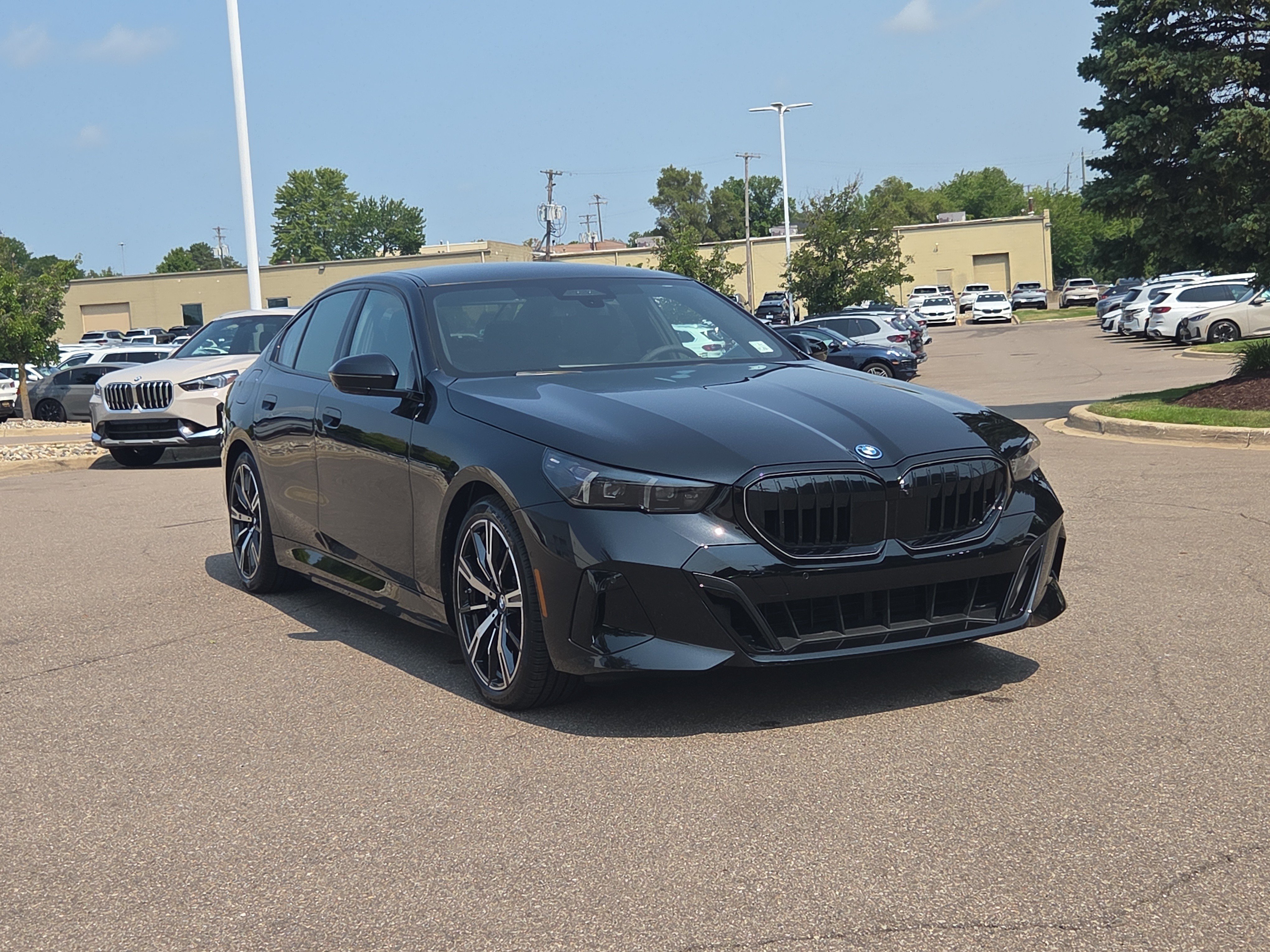 New 2027 BMW 550e xDrive w/ Executive Package AWD/4WD image 7
