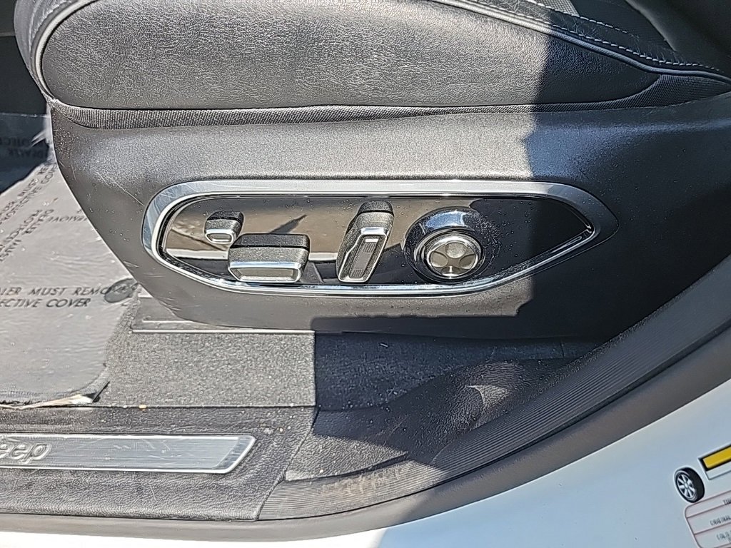 Certified 2024 Jeep Grand Cherokee Overland w/ Adv Protech Group III image 22