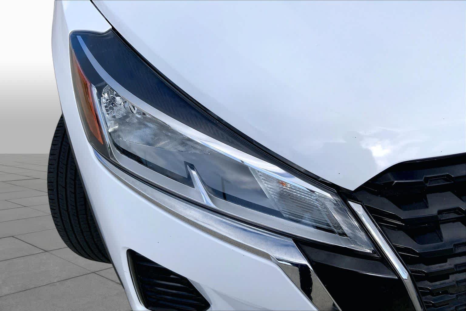 Used 2023 Nissan Kicks SV FWD image 26