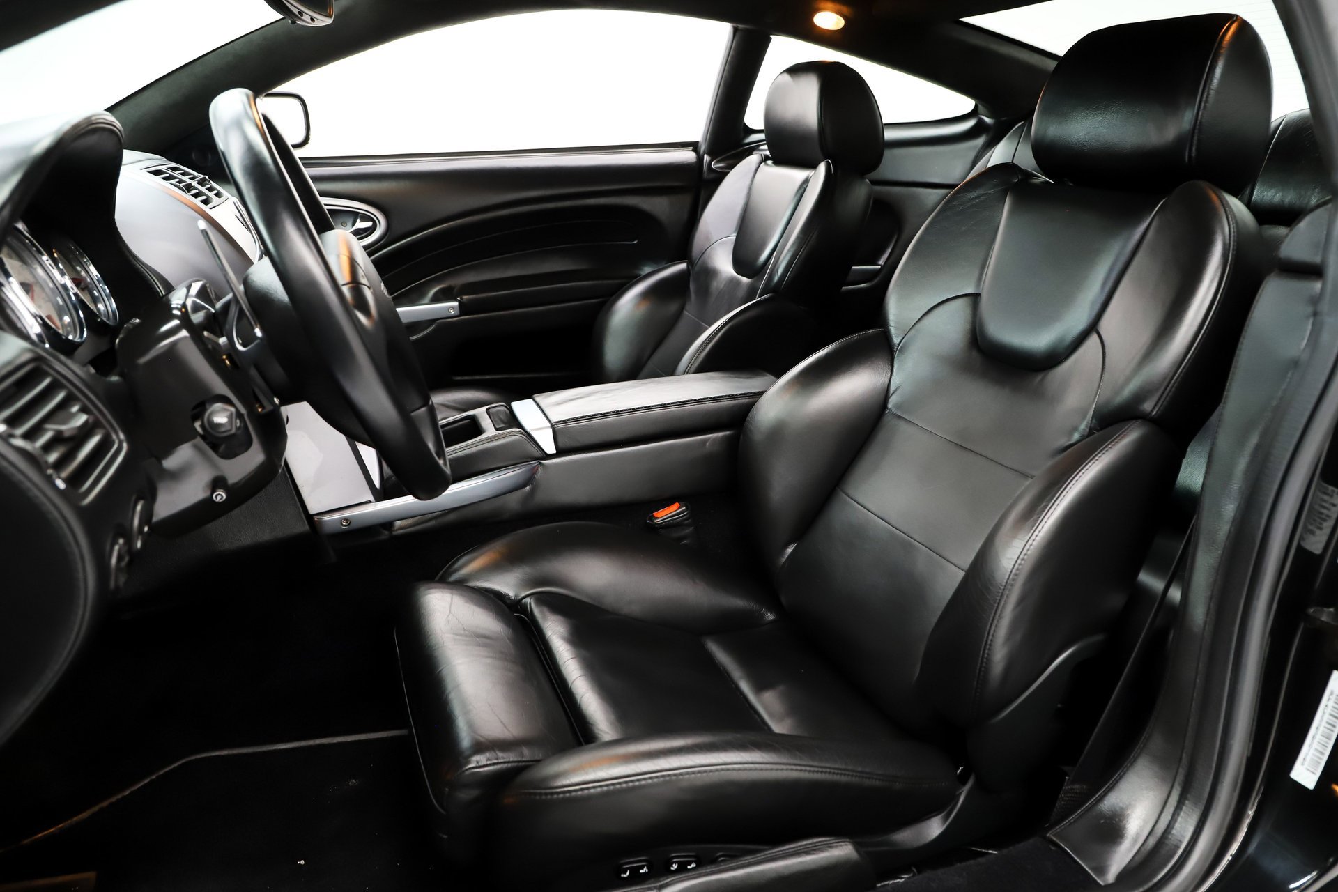 Used 2003 Aston Martin Vanquish image 10