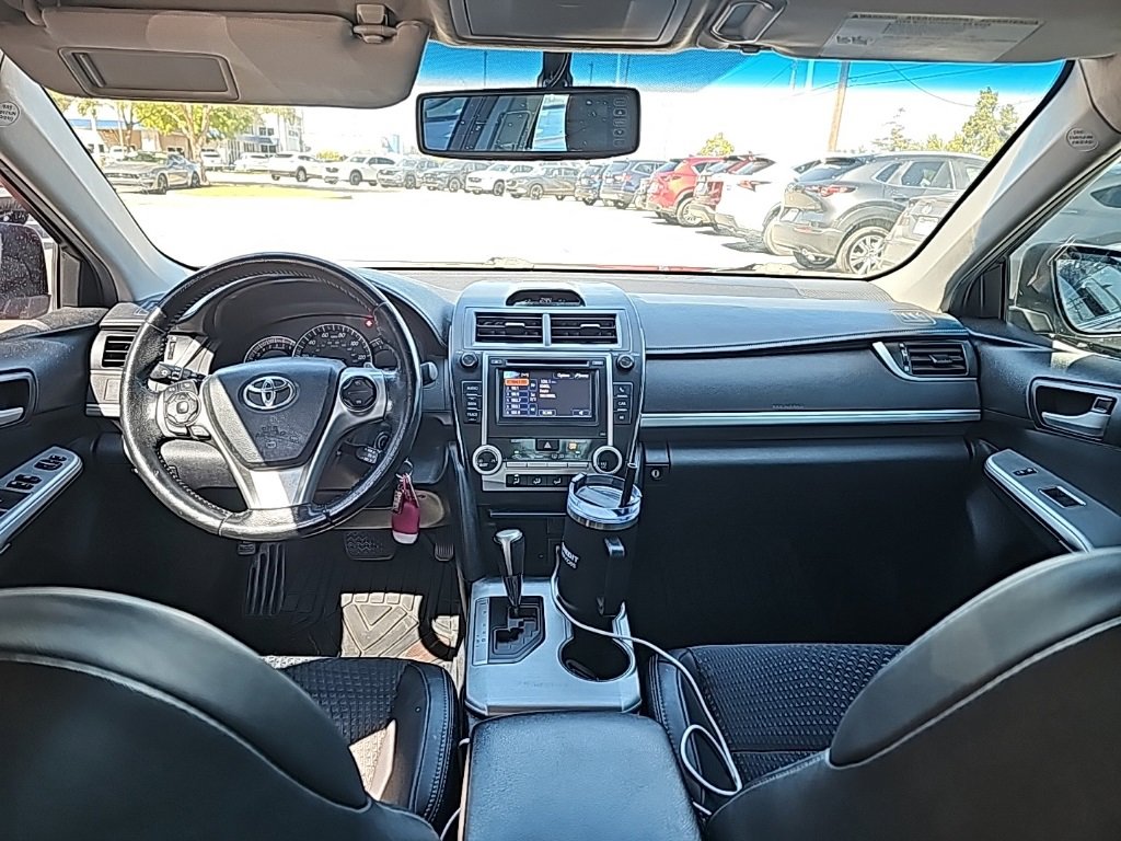 Used 2012 Toyota Camry LE image 4