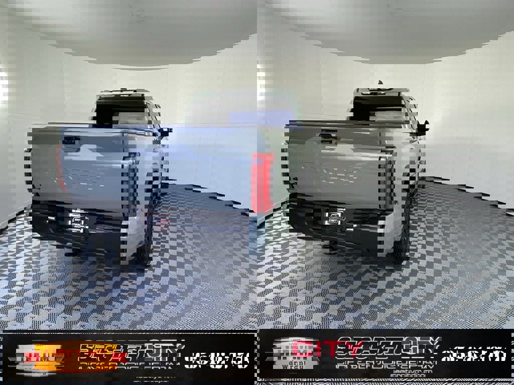 Used 2024 Toyota Tundra Limited image 7