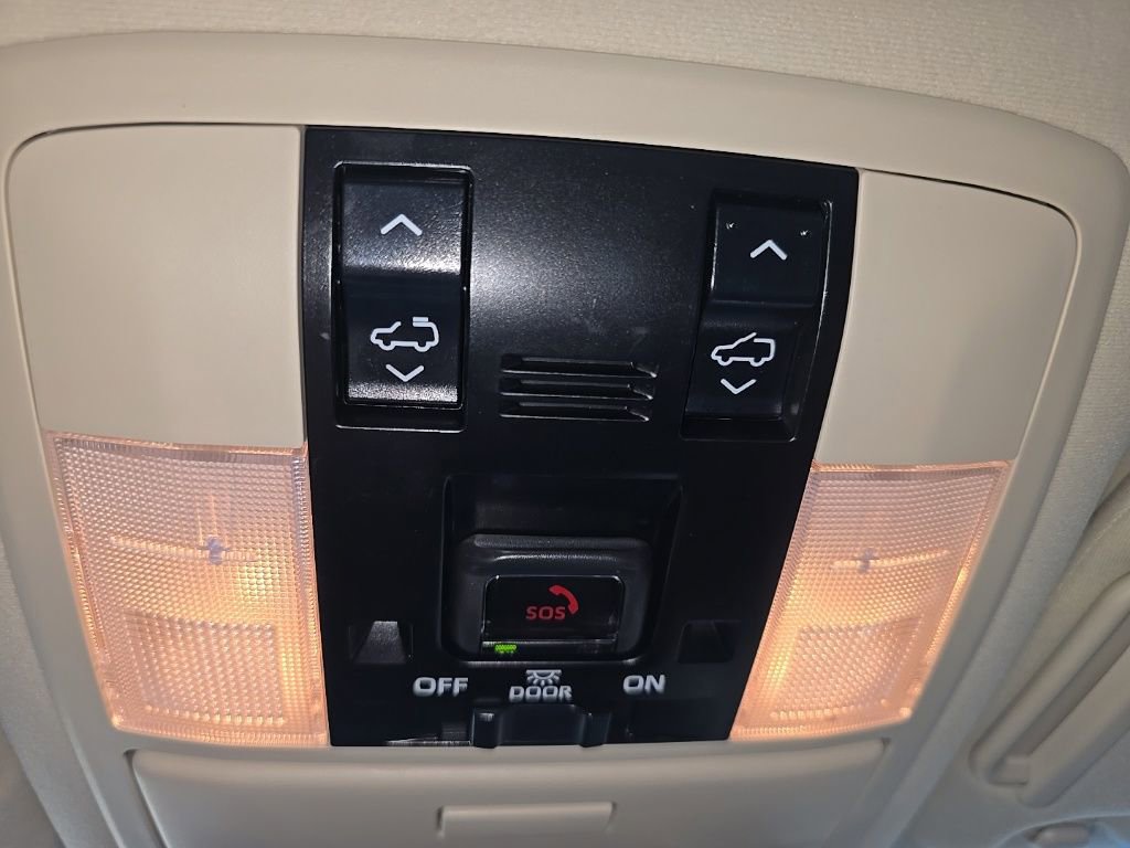 Used 2023 Lexus GX 460 Premium w/ Accessory Package image 26