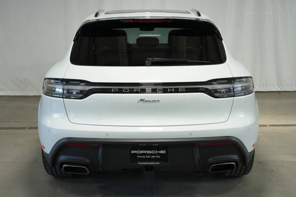 Certified 2026 Porsche Macan AWD/4WD image 12