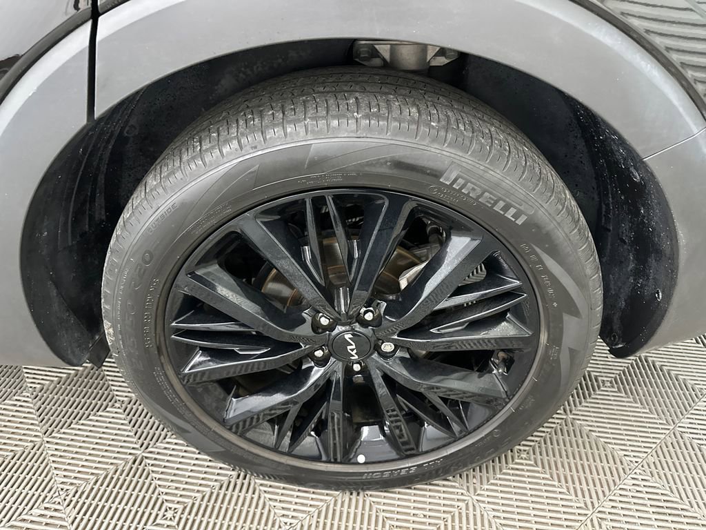 Used 2022 Kia Telluride SX w/ Towing Package image 23