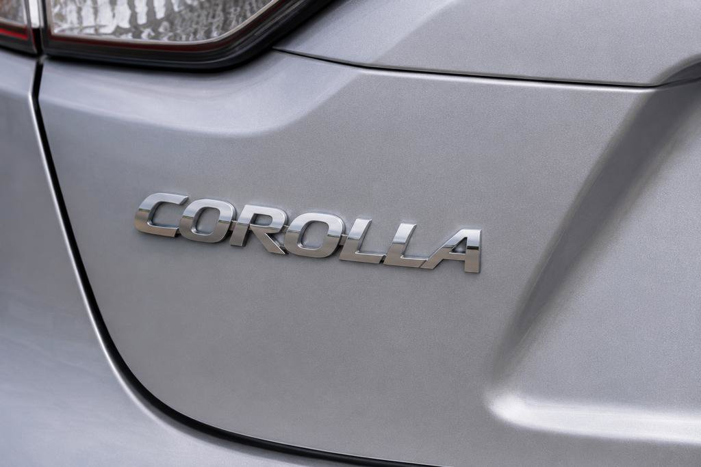 Used 2024 Toyota Corolla LE FWD image 10