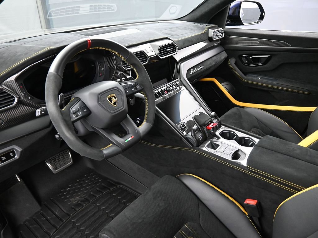 Used 2023 Lamborghini Urus Performante image 4