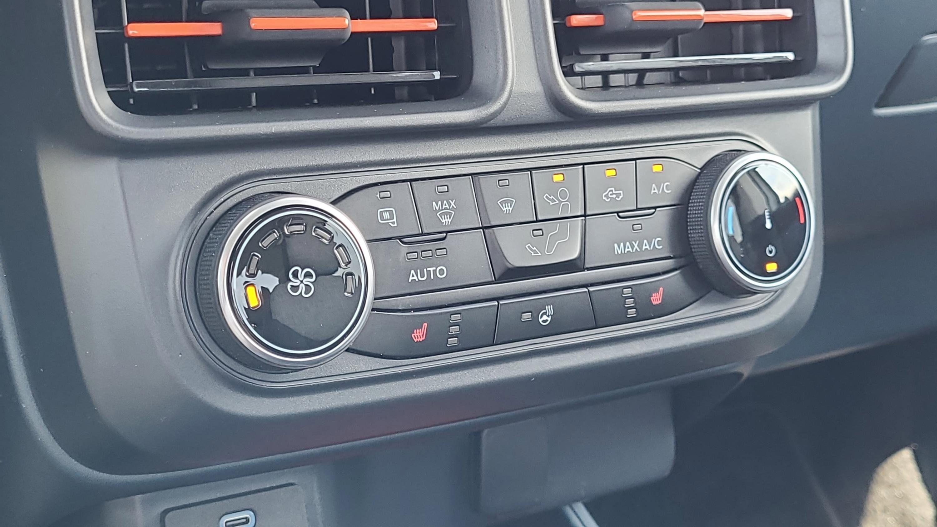 Used 2024 Ford Maverick XLT w/ XLT Luxury Package AWD/4WD image 23