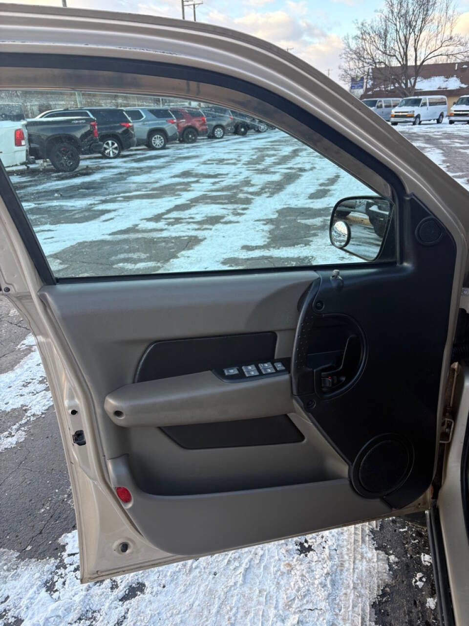 Used 2003 Pontiac Aztek AWD w/ 1SC Equipment Group image 6