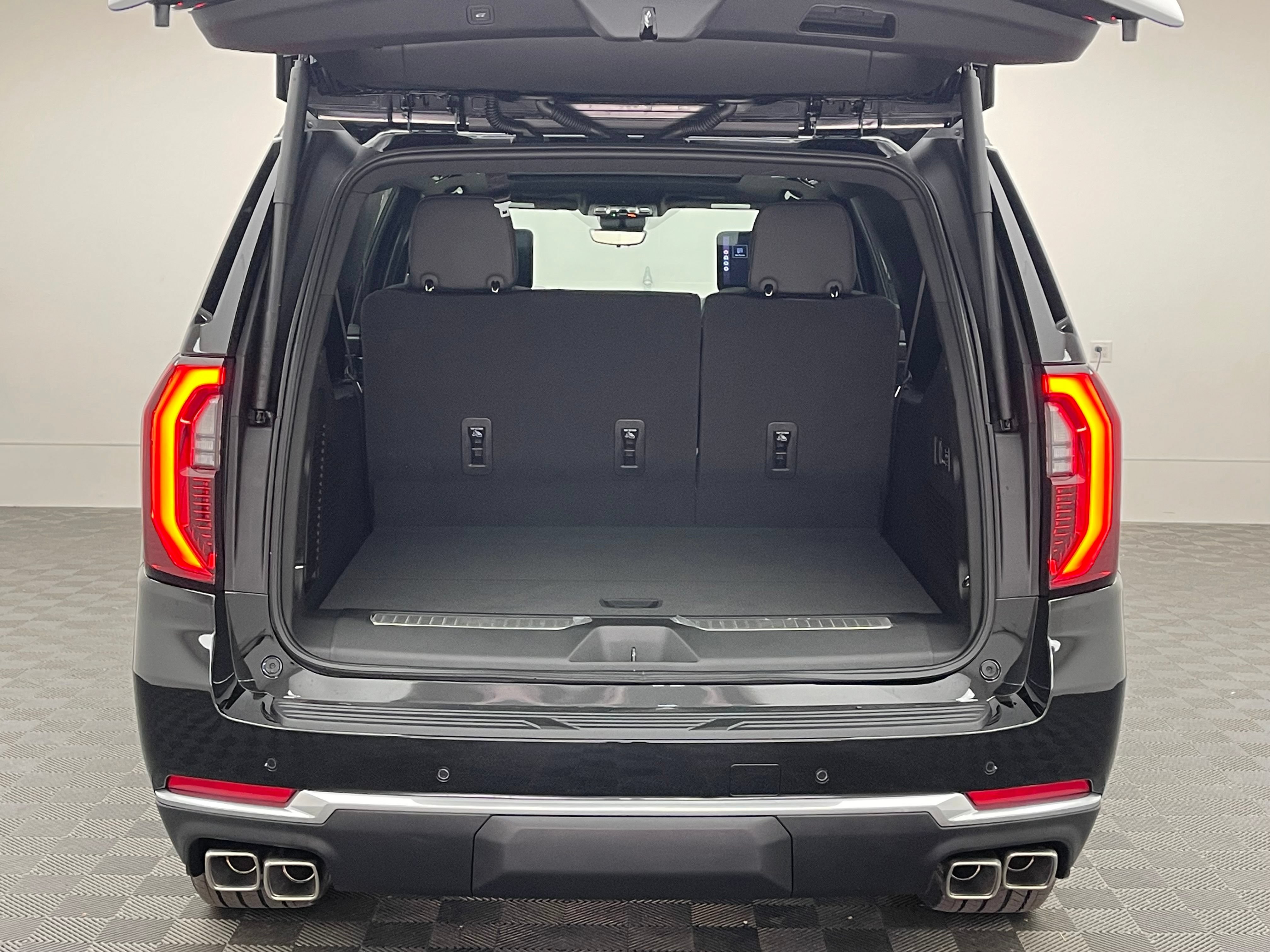 New 2026 GMC Yukon XL Denali w/ Denali Reserve Package AWD/4WD image 14