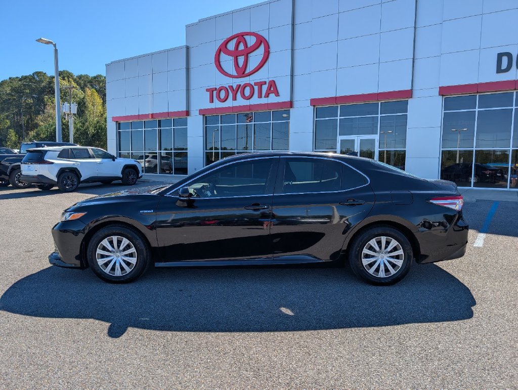 Used 2019 Toyota Camry LE w/ Fleet Convenience Package FWD image 2