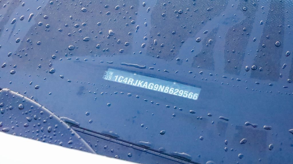 Certified 2022 Jeep Grand Cherokee L Laredo w/ Luxury Tech Group I image 33