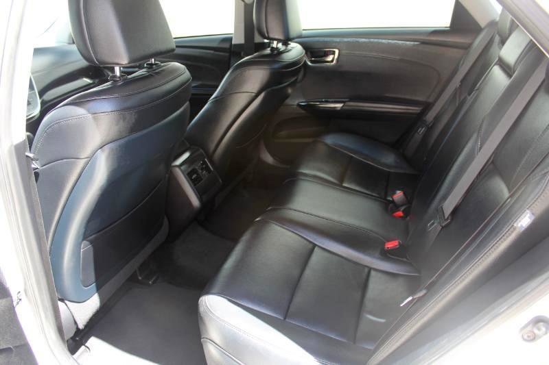 Used 2018 Toyota Avalon Touring w/ Carpet Mat Package FWD image 14